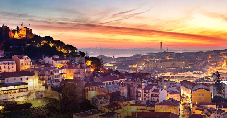 Portugal revoga proibição de viagens a turistas do Brasil