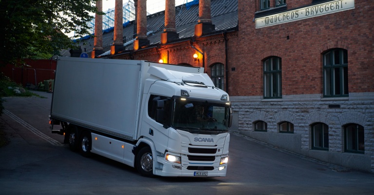 Scania apresenta sua primeira linha de caminhões elétricos na Europa