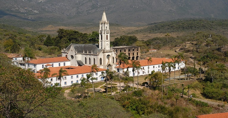 Santuário do Caraça é destino concorrido em Minas Gerais
