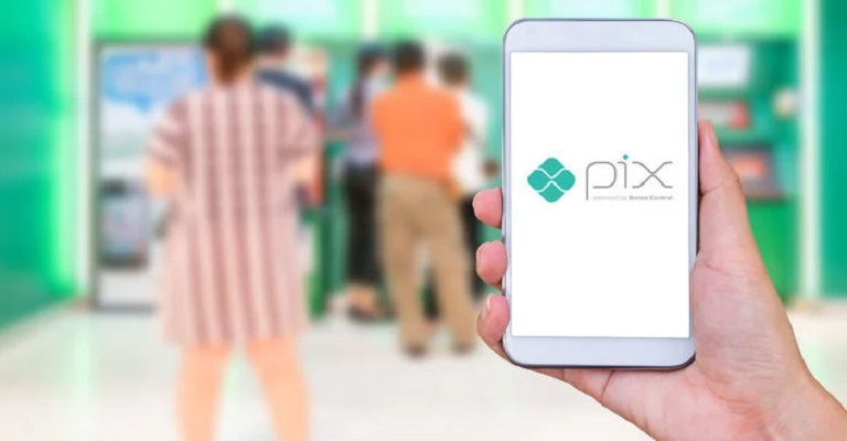 Pix, novo sistema de pagamentos instantâneos, começa a funcionar