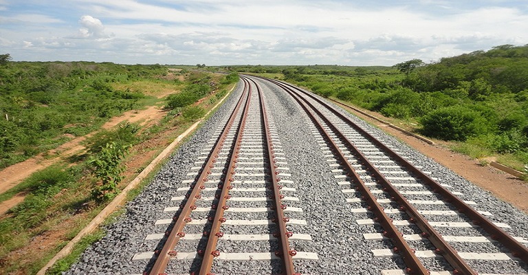 Cinco mil quilômetros de ferrovias que dependem do Senado