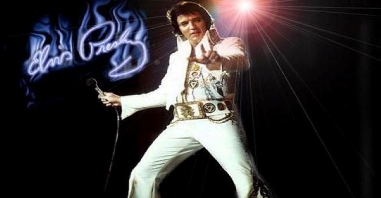 Longa “Elvis” conta jornada e carreira do rei do rock