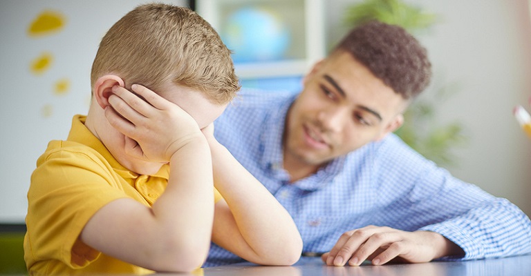 Saiba como ensinar uma criança a lidar com frustrações