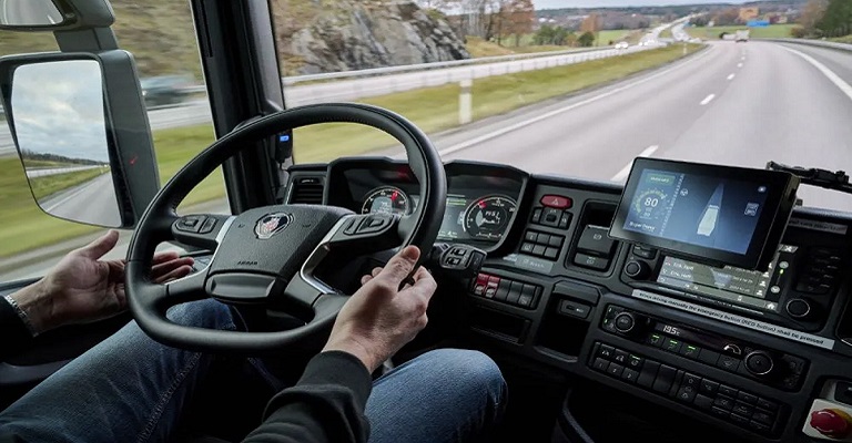 Scania vai implantar transporte autônomo com presença de motorista