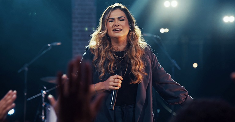 Bruna Olly celebra a fé e a esperança em seu novo single