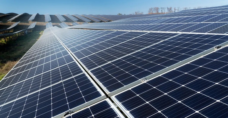 Minas atinge 8 GW em energia solar e garante liderança nacional - O Debate